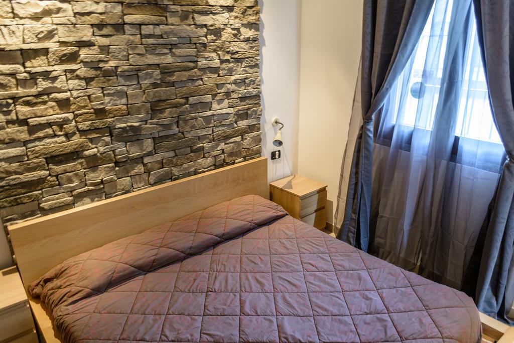 Bed And Breakfast Linate Peschiera Borromeo Ruang foto